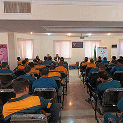 بازدید مدیرعامل محترم داروگسترنخبگان از انبار "سعیدآباد"،تبادل نظرات،نشست و گفتگو،