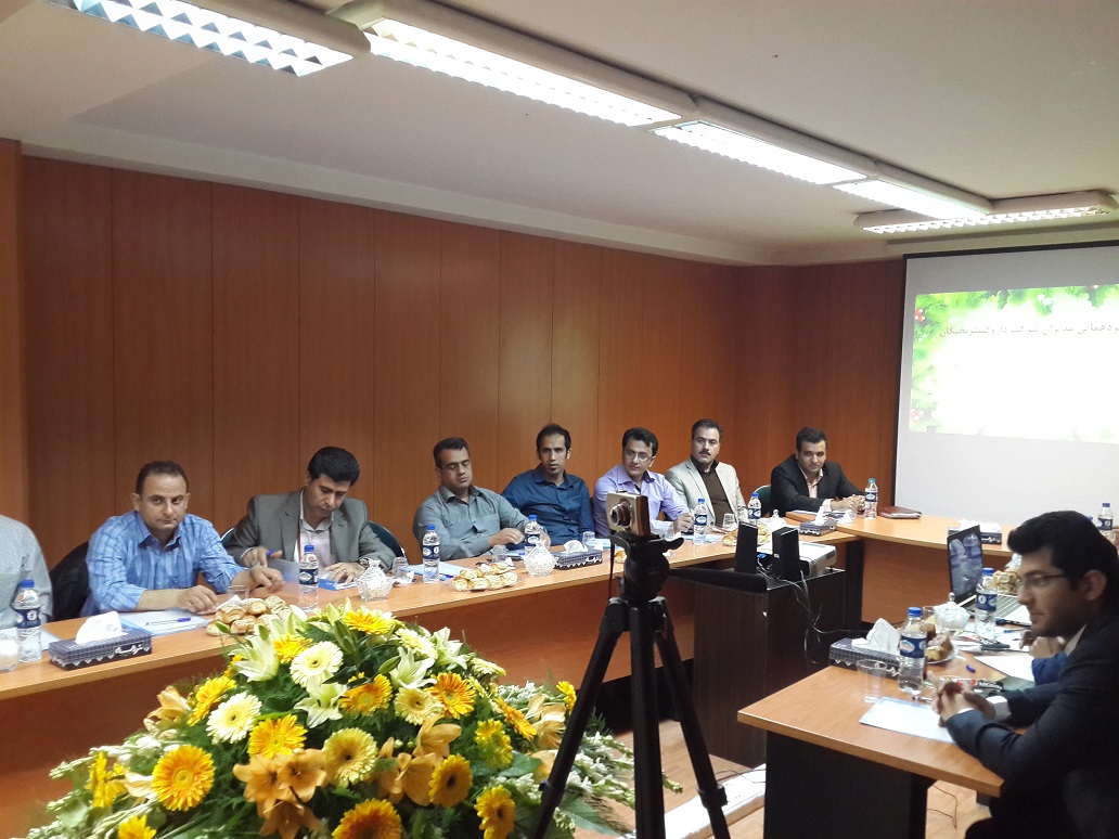 همایش اردیبهشت سال ۱۳۹۳ - ستاد مرکزی شرکت داروگستر نخبگان